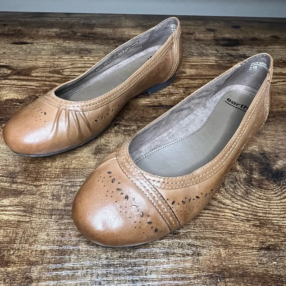 Earth Brown Leather‎ Ballet Flats slip on cut out casual shoes women's 8.5 - Picture 3 of 13